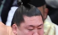 幕下・松井改め嵐富士が白星発進　「嵐のような暴れる相撲で」飛躍を目指す