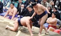 朝白龍、羽出山との新入幕対決白星　テレビで見ていた力士との対戦へ心待ちも「緊張が大きい」