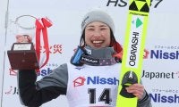 【ジャンプ】岩佐明香が逆転優勝に感涙　国内でのＷ杯２大会代表入りに「自己ベスト更新目指す」