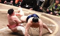 横綱大の里「自分の中では負けたと思った」　取り直しの末に宇良を下し３連勝　最初の一番は自身に軍配上がるも「知らなかった。本当によくなかった」と反省