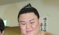義ノ富士が波乱演出　豊昇龍破り２場所連続金星獲得　異例の結びで座布団舞い「本当にやったんだ」