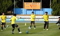 宮崎にキャンプの季節到来　J2ベガルタ、延岡で始動