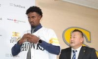 【ソフトバンク】キューバ出身モレノ「日本は美しい。白ご飯とステーキ！」入団会見／一問一答