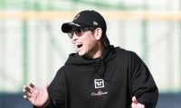 【阪神】梅野隆太郎が沖縄で自主トレ公開「あったかい沖縄で時間をみっちり使いながら」