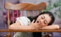 抗えない食後の眠気…それ、食べ方のせいかも？眠くならない食事の秘訣