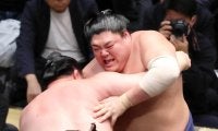 阿炎が約２年ぶり無傷５連勝　「土俵際でも自分の良さが出ていると思う。そういう意識でやっている」