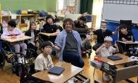 香取慎吾さんとミラノ・コルティナパラをアートで応援！子どもたちが“応援のタネ”を制作