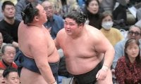 伯乃富士が４勝目　初対戦から４連敗だった玉鷲に連勝「自分の力がついてきているところもある」
