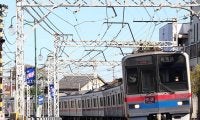 京成杯で「赤」と「青」の成績は？ 京成電車の車体カラーにかけて調べてみた