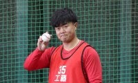 広島・ドラ４工藤　衝撃の初ブルペン！立ち投げ１５球「６、７割」の力でズドン　理想は阪神・石井　菊地原コーチ「キャンプ楽しみ」