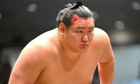 流血１敗死守の豊昇龍「髪の毛がまた薄くなっちゃった」…九重審判長は「額に傷をつくって、顔つきがぐっと変わった」