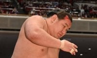 大相撲　横綱豊昇龍の右おでこに痛々しい生傷　土俵入りであらわ→国技館が大きな拍手　前日には「髪がまた薄くなっちゃった」