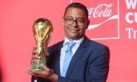 【日本代表】元ブラジル代表ジウベルト・シウバ氏、掲げたＷ杯トロフィーの重さは何と同じ？