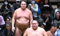 友風が“天敵”竜電に１０連敗　ＮＨＫが中村部屋から生中継　「どんだけプレッシャーを与えるんだという話ですよ」