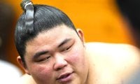 伯乃富士　天覧相撲の結びの一番で金星「陛下に見てもらえるのは光栄」
