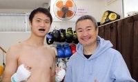 元ＷＢＣスーパーフライ級王者・徳山昌守会長ジムから所属プロ１号誕生「５年で世界チャンピオンを出したい」