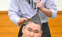 豊昇龍が今場所３つ目の金星配給で痛恨連敗　八角理事長苦言「こういう相撲を取っていたら横綱として優勝できない」