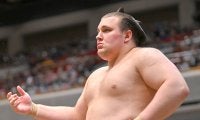 新大関・安青錦が勝ち越し　隆の勝に勝ち、２敗を守り、首位に並ぶ