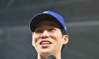 ドジャースの韓国代表キム・ヘソン、夕焼けショットで「グッバイ　サイパン」WBCキャンプ参加