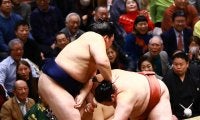 大の里が横綱昇進後初の３連敗＆ワーストタイの４敗目　昨年九州場所で痛めた左肩の影響か