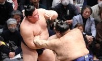 義ノ富士、高安に３連敗「突っ張りを全部受けてしまった。強いです」