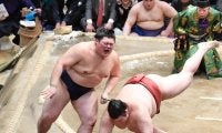 大の里　横綱昇進後初の３連敗「明日に向かってしっかり集中」　八角理事長「初めての挫折なんじゃないか。試練だと思う」
