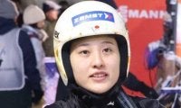 丸山希は２戦連続Ｖならず　１本目出遅れ響き８位　高梨沙羅は９位　１本目４位も２本目伸ばしきれず