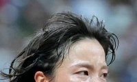 東京世陸１万Ｍ代表で初マラソンの矢田みくにが快走中　上杉真穂、伊沢菜々花も先頭に食らいつく…大阪国際女子マラソン