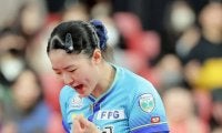 【卓球全日本】１７歳・張本美和が悲願の日本一　３７大会ぶり２冠快挙に涙、早田ひなに三度目決勝で雪辱「やっと勝ったかと」…兄の思い背負って頂点に
