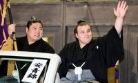 新大関の安青錦が2場所連続優勝、綱とり挑戦へ　大相撲初場所千秋楽