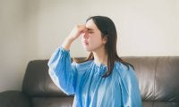 なぜこの時期は不調が増える？肩こり・腰痛・疲れやすさは「自律神経の乱れ」が原因かも