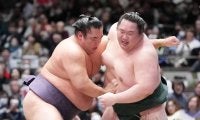 湘南乃海が十両トーナメントＶ　輝と白鷹山との同部屋優勝決定ともえ戦制した