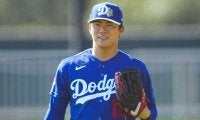 山本由伸、キャンプ初日にライブBP　最速151キロ剛速球でバット粉砕…大谷＆朗希も熱視線