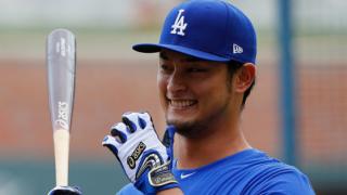 LA紙がダルビッシュの巨体に驚嘆「彼は巨大だ。本当に、本当に巨大だ」