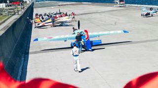 フォトグラファー 柏崎佑介氏が見た、室屋義秀