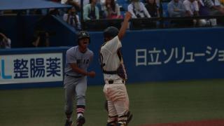 最終回に２点リードを守れず　天王山の初戦を落とす