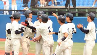 9回表に同点に追いつかれるも9回裏2死から今季好調中村浩の一打で劇的なサヨナラ勝利！『血の法明戦』の初戦を白星で飾る！！