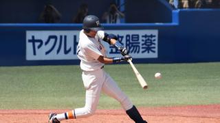 延長11回には主将向山が2ランを放つも空砲… 一時3点をリードするも逆転負けを喫し、1勝1敗で明日の3回戦へ