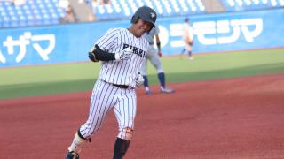 種田の同点ソロから打者一巡で７得点、劣勢はねのけ開幕白星