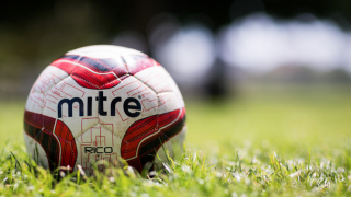 カズ、最年長出場記録を更新　５２歳１カ月１２日