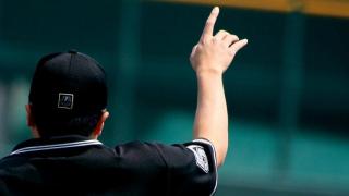 元審判語る野球のルール。菊池雄星“松やに”騒動にまつわる「パインタール事件」とは。