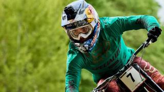 最高時速90km！一番速く丘を下りた選手が優勝 MTBワールドカップ第2戦