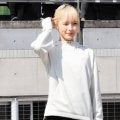 衝撃の透明感に「可愛すぎん？」金髪美女ランナーの最新ショットに反響　際立つ脚の長さ「１０頭身くらい？」「肌きれいだからウエアも映える」