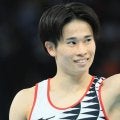 パリ五輪金メダルの体操団体主将が納車報告「新世界、行ってきます」　新旧愛車にオーナーの証も　ＳＮＳ「車はもちろんメダルも素敵」