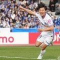 ｢三笘級｣｢オーウェンを彷彿｣紫のワンダーボーイ22歳の“代表デビュー戦”単独ドリブル弾に反響！｢あれくらい強引に行ける選手は宝｣｢W杯メンバーありえる｣の声