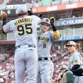 阪神無双１１連勝２位に９・５差で優勝マジック最短１６日　２戦連発の佐藤輝５年連続６０打点　侍入りも“当確”