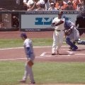 どうした…？ 大谷翔平の投球に“イライラ”「そらキレる」翻弄されて“マン振り三振”→打者が睨みつけてベンチに消える