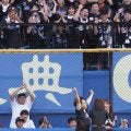 【ロッテ】プロポーズ成功に小島和哉も祝福「レース走った旦那さん、格好よかった」花火も上がった！