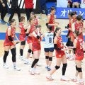 女子バレー日本　ブラジルの壁越えられずストレート負けも９勝３敗で３位　決勝大会でアクバシュ監督「リベンジ」
