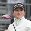岩井千怜「最高の景色です」レマン湖に向かって放つエビアン名物２番パー３の打ち下ろし動画公開